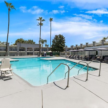 Hourglass Hotel, Ascend Hotel Collection Bakersfield Exterior photo