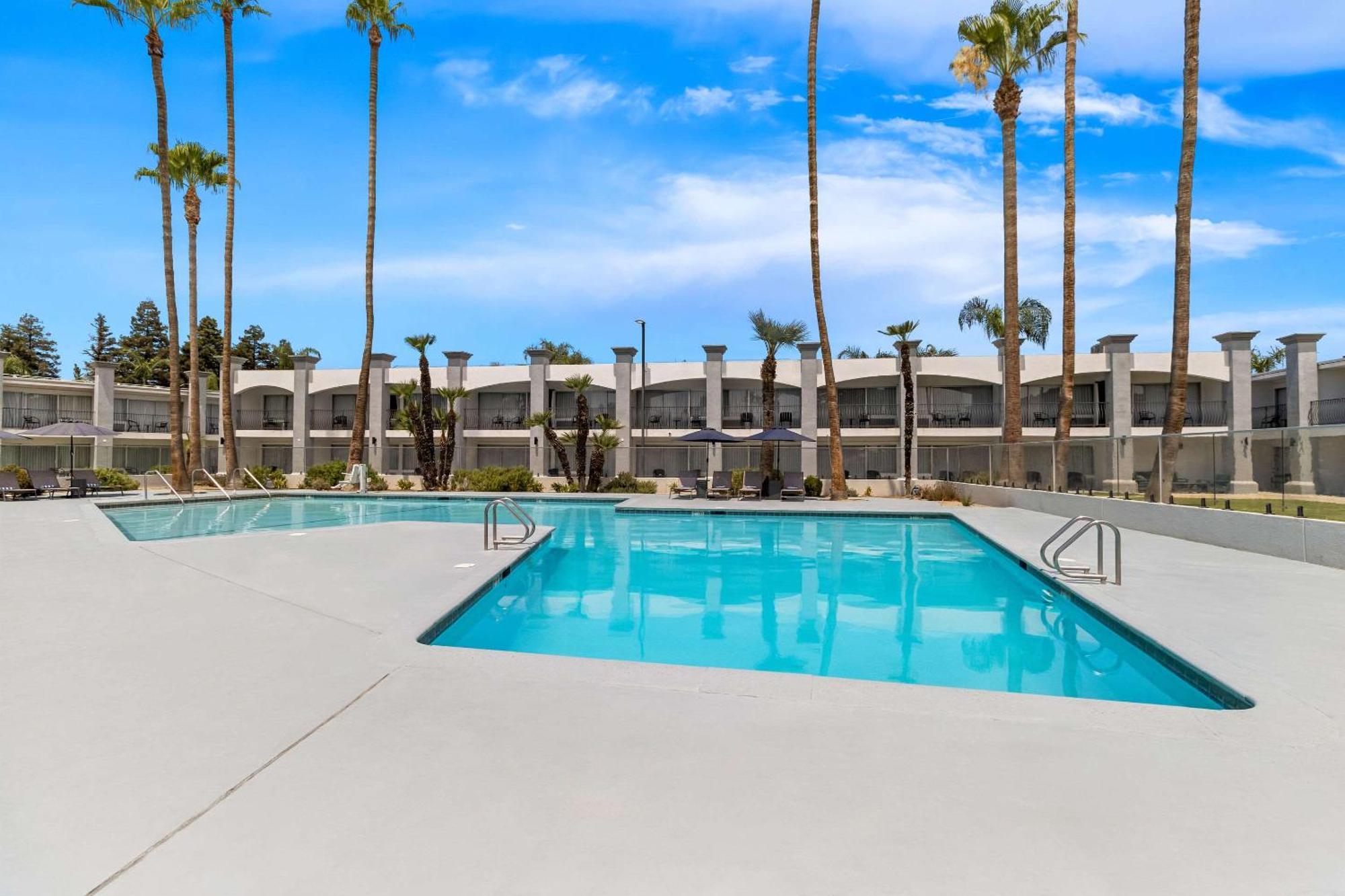 Hourglass Hotel, Ascend Hotel Collection Bakersfield Exterior photo