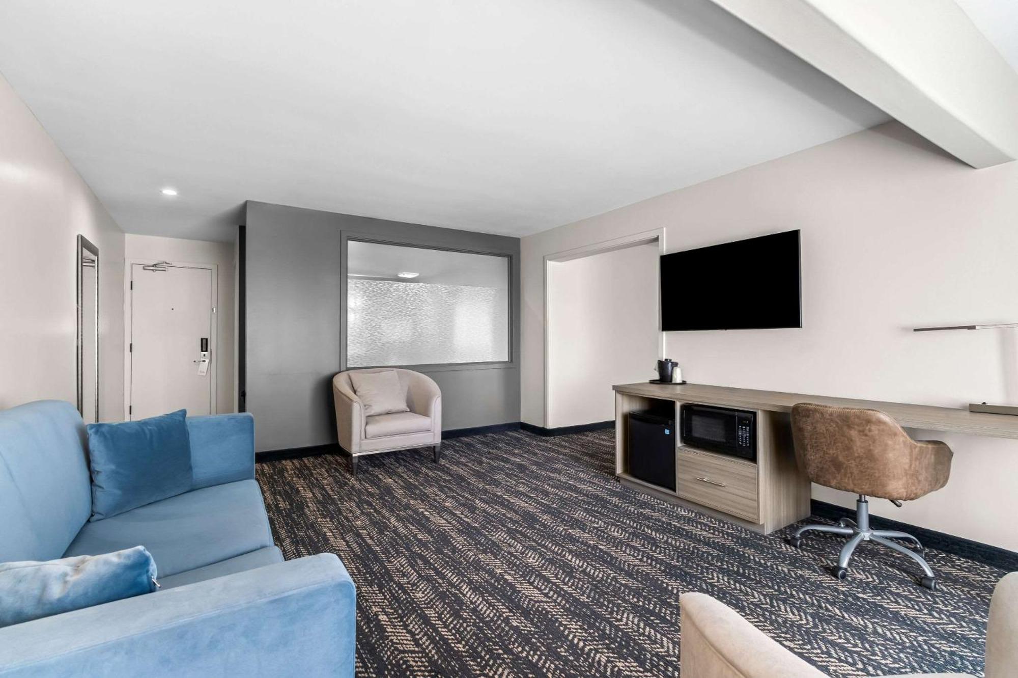 Hourglass Hotel, Ascend Hotel Collection Bakersfield Exterior photo