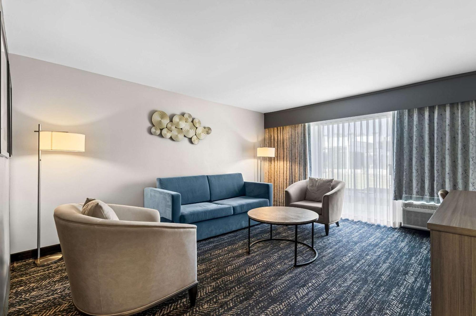 Hourglass Hotel, Ascend Hotel Collection Bakersfield Exterior photo